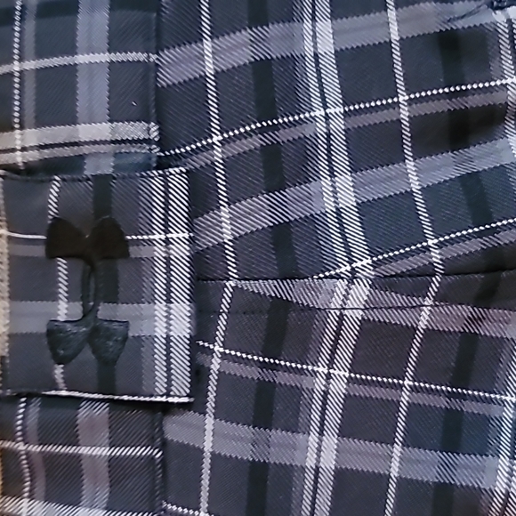 Gently Loved plaid Under Armor shorts 36 waist men's gray and black in color - Picture 10 of 14